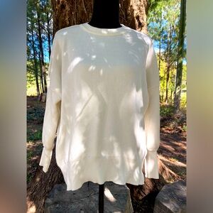 ⭐️$7 when bundled⭐️ Cream/Ivory Sweater